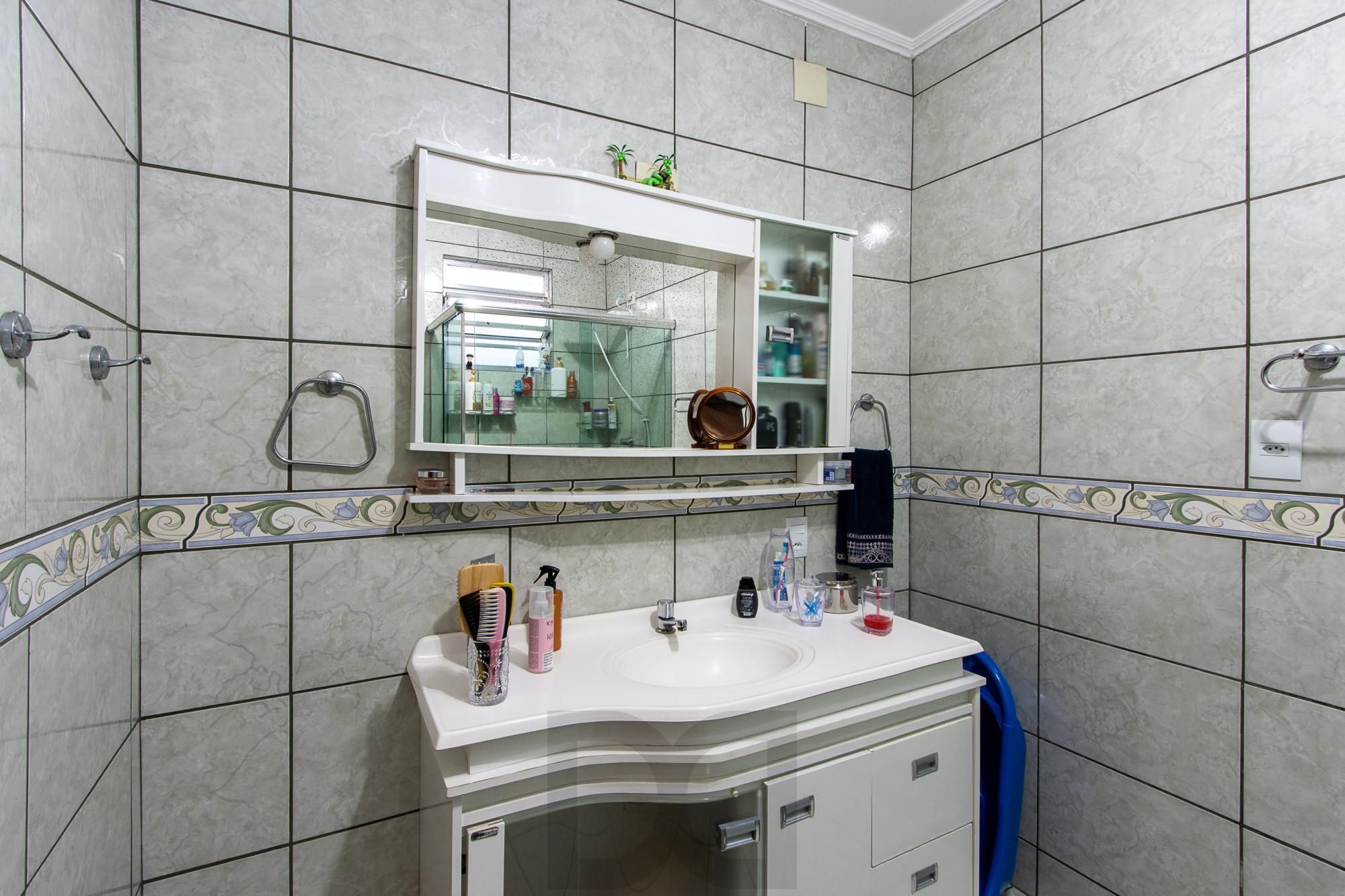 Apartamento de 2 dormitórios no bairro Medianeira. — foto 15