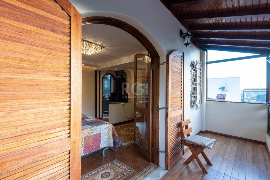 Casa para Venda - 232.5m², 3 dormitórios, sendo 1 suites, 4 vagas - Nonoai — foto 38