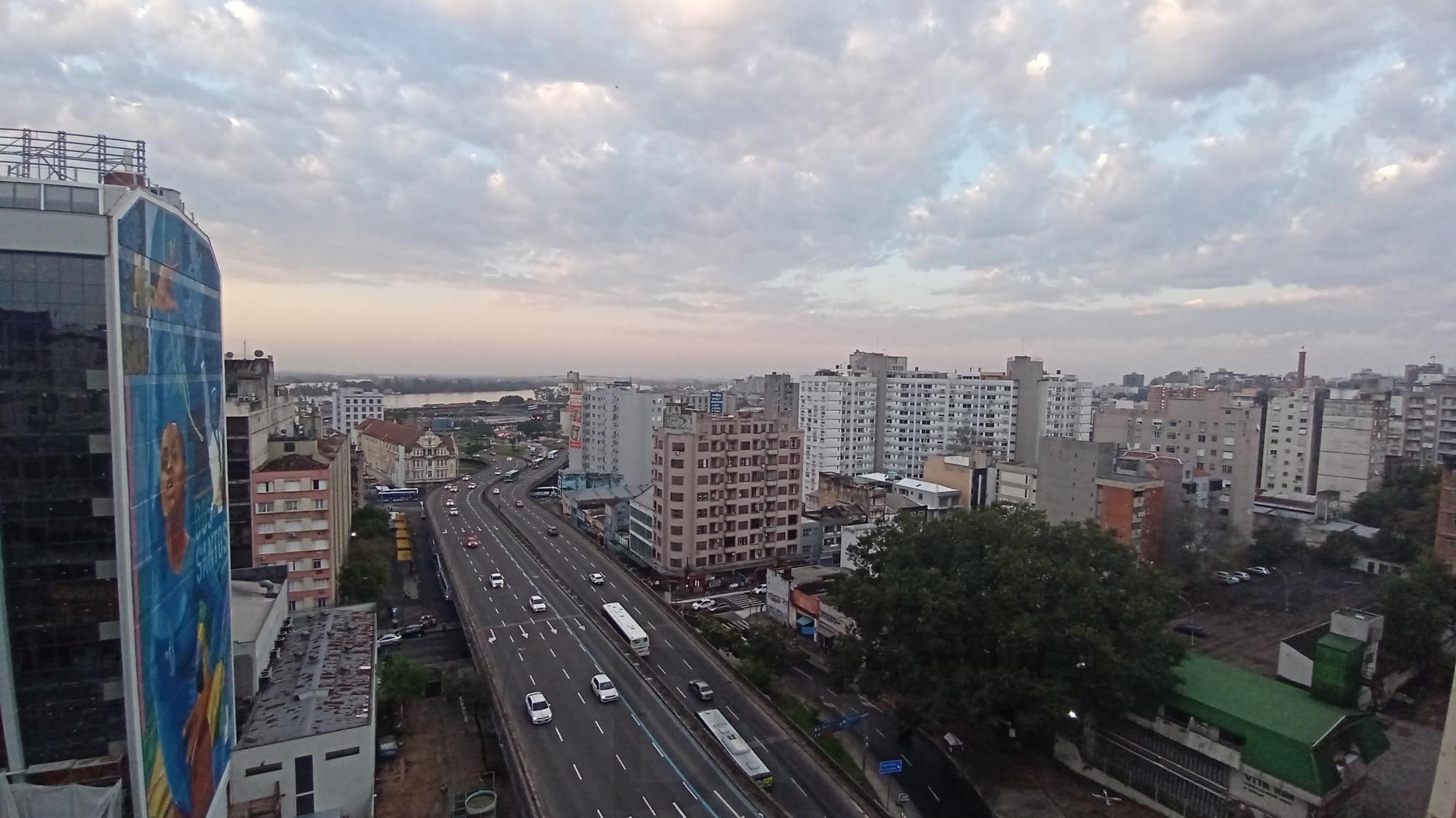 Apartamento com 4 dormitórios no Centro de Porto Alegre — foto 5