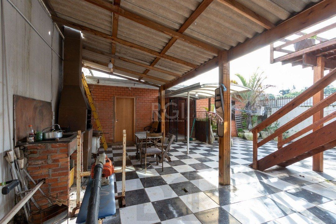 Sobrado para Venda - 300m², 3 dormitórios, sendo 1 suites, 3 vagas - Cavalhada — foto 51