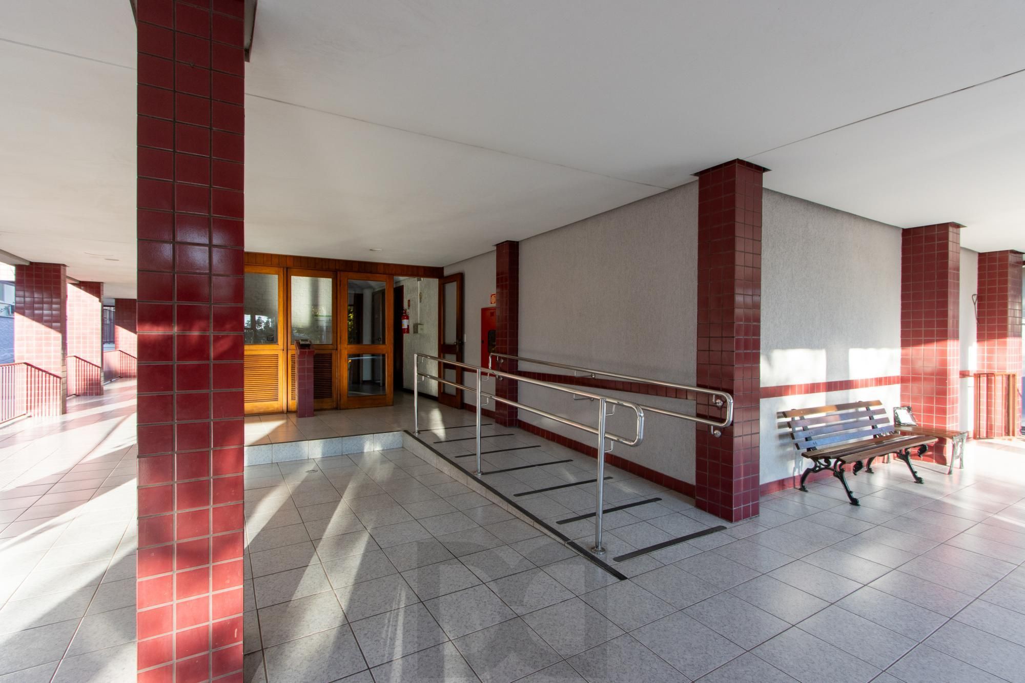 COBERTURA 2 QUARTOS, 2 VAGAS INDIVIDUAIS ESCRITURADAS, ELEVADOR - BAIRRO SANTO ANTONIO — foto 36