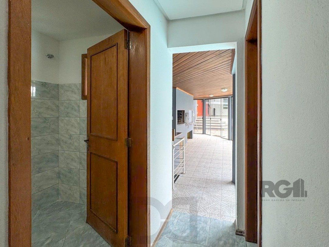 Com 4 suítes espaçosas, incluindo uma master com closet, — foto 33