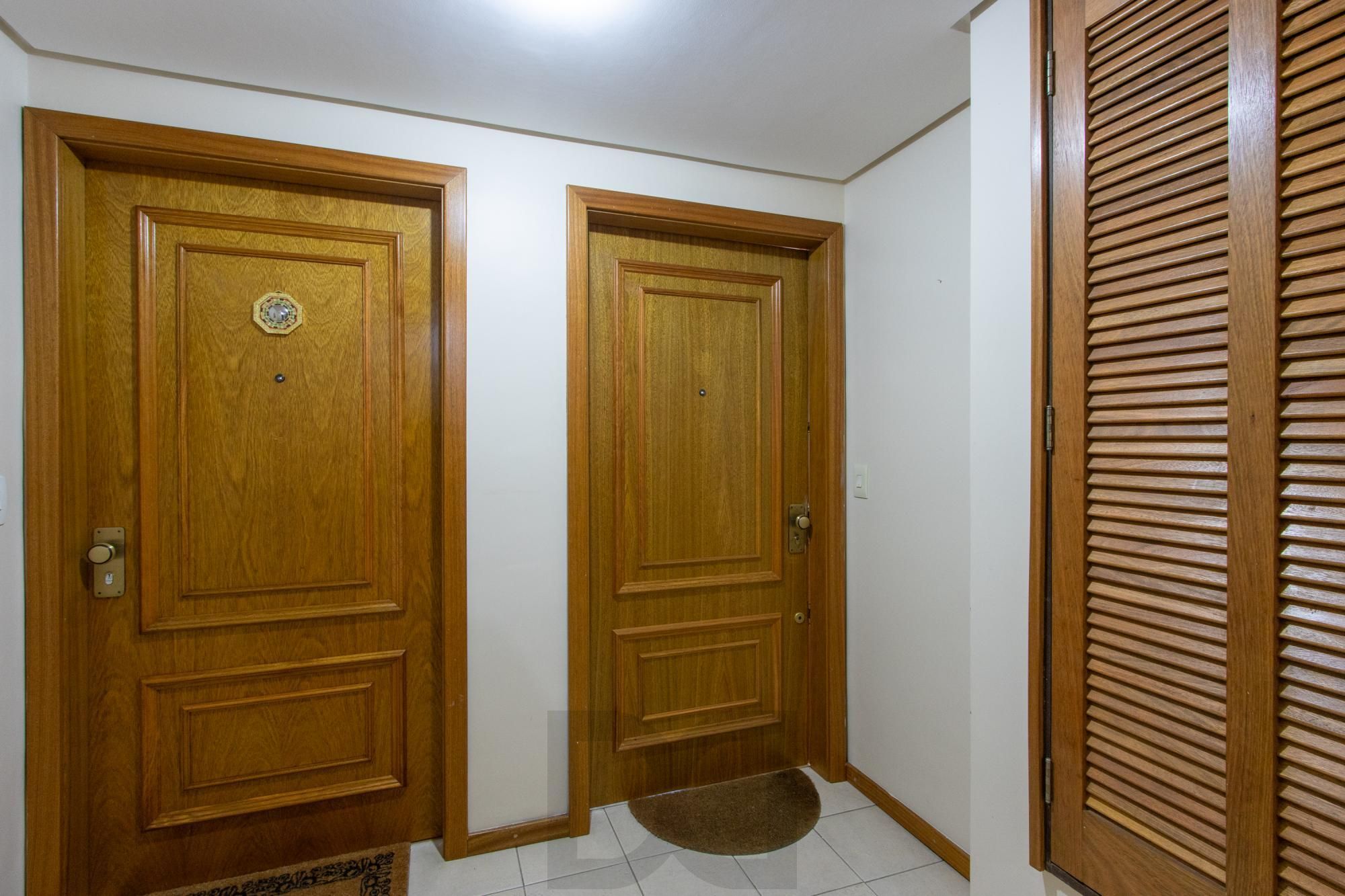 Apartamento 3 Dormitórios com vista definitiva para o Guaíba no bairro Menino Deus - Saúde e Lazer ao Seu Alcanc — foto 32