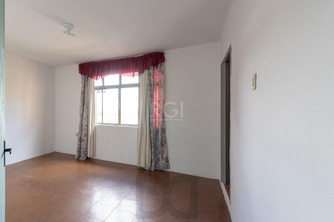 Casa para Venda - 220m², 3 dormitórios, sendo 2 suites, 2 vagas - Coronel Aparício Borges — foto 24