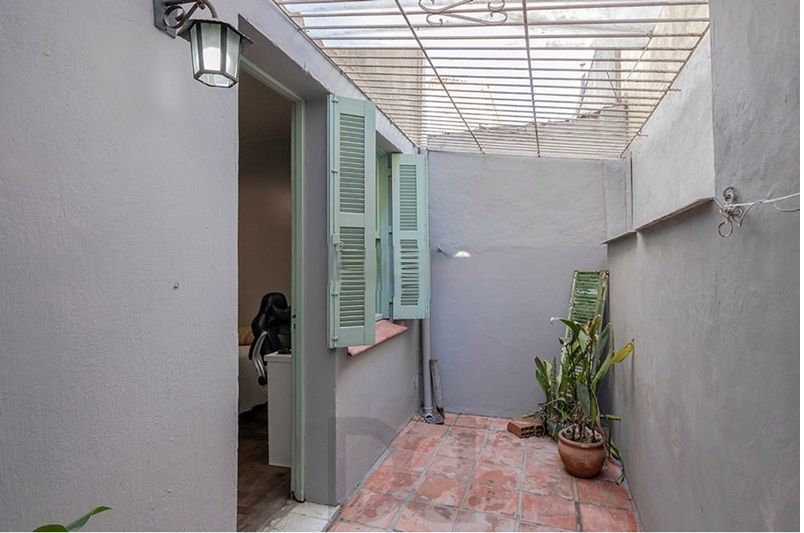 Apartamento de 2 dormitórios, 1 banheiro, no Bairro Rio Branco. — foto 10