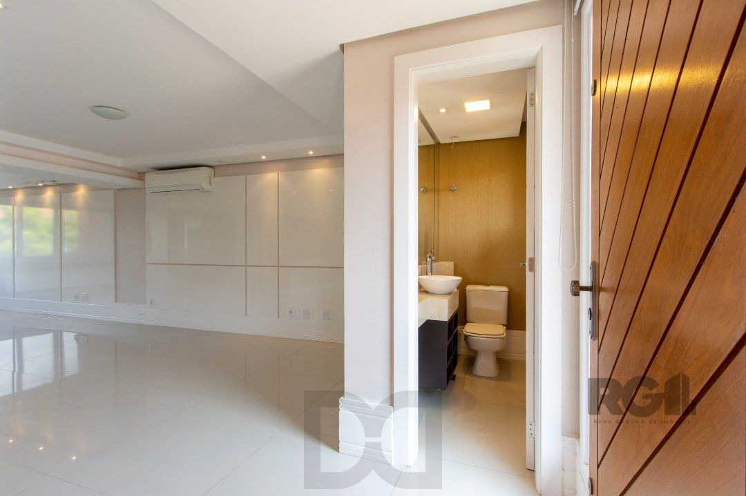 Casa Condominio para Venda - 384.33m², 3 dormitórios, sendo 1 suites, 3 vagas - Cristal — foto 4