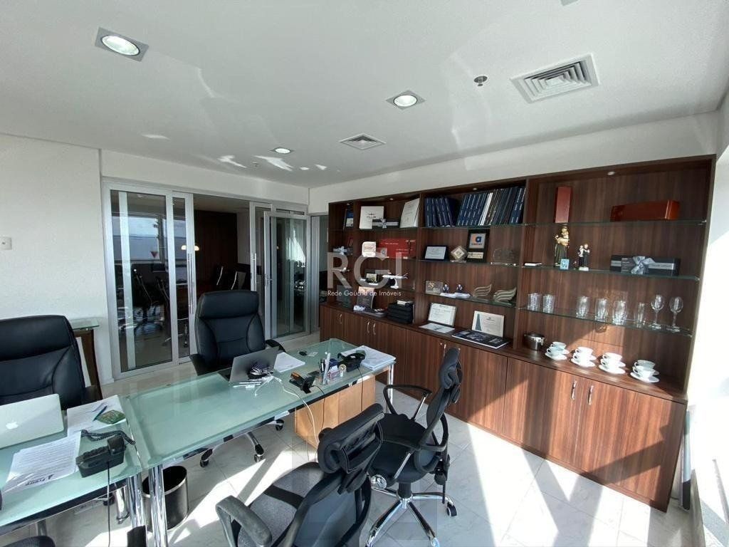 Salas Comerciais ,Imóvel MOBILIADO com 121m² — foto 8