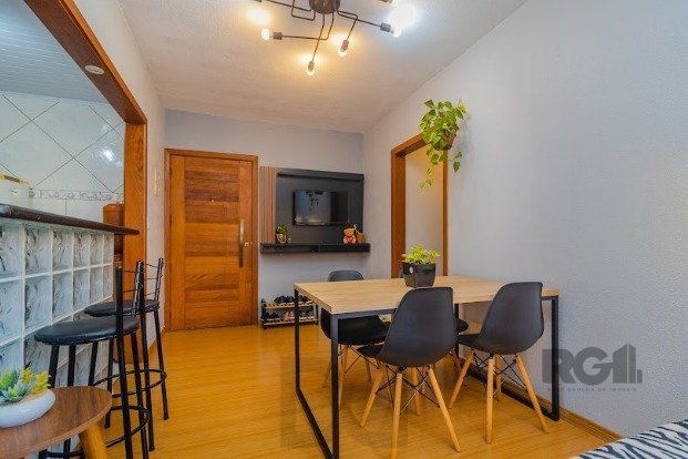 APARTAMENTO REFORMADO DE 02 DORMITÓRIOS PERTO DE SUPERMERCADOS, ONIBUS E FARMACIAS — foto 8