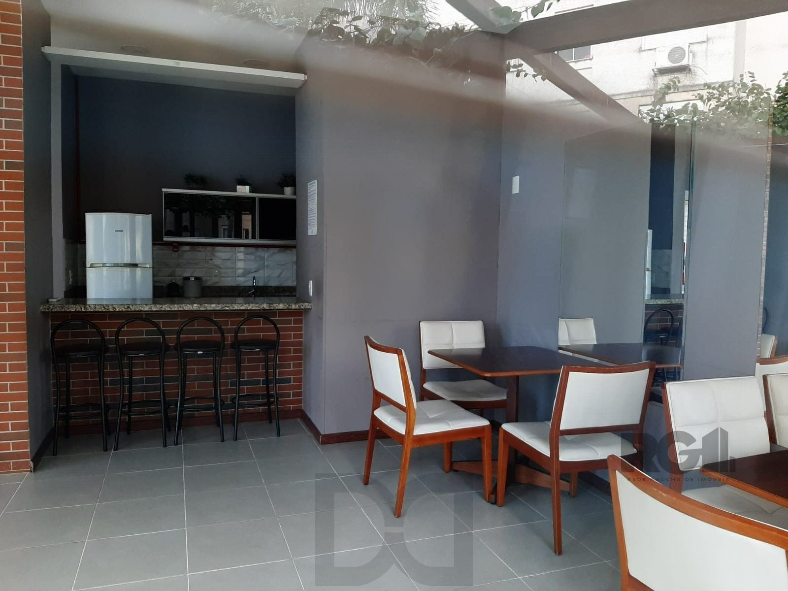 Apartamento de 3 dormitórios, 1 suíte e 1 vaga escriturada no bairro Ipanema. — foto 13