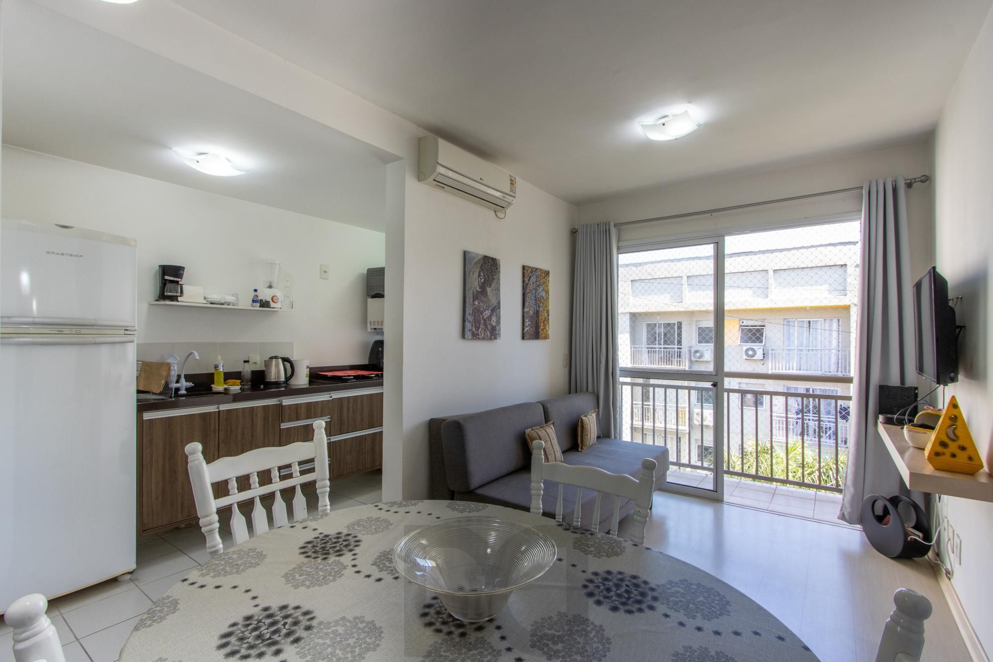 Apto 2 dorm na Tristeza desocupado — foto 1