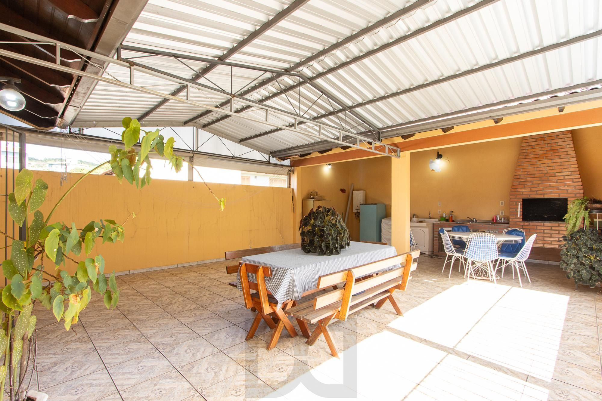 Casa Residencial ou Comercial, com 3 quartos (1 suite), 229m² privativos - Bairro Tristeza — foto 37