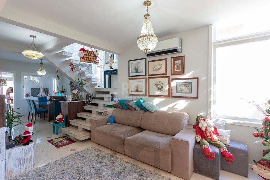 Casa para Venda com 4 dormitórios no bairro Hípica — foto 5