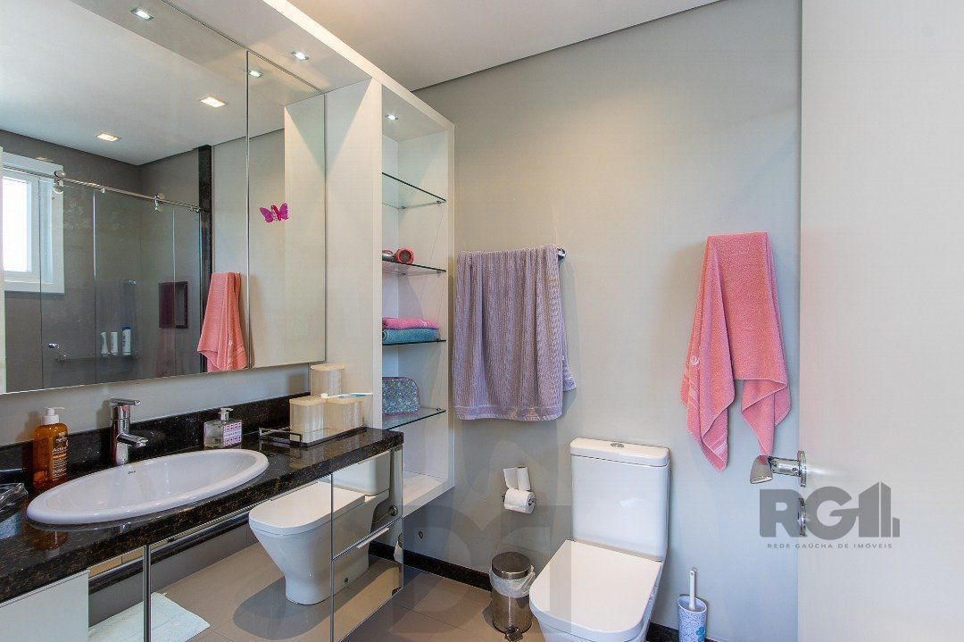 Casa no Condomínio Las Rocas, vista para o Guaíba, com 5 suítes — foto 48