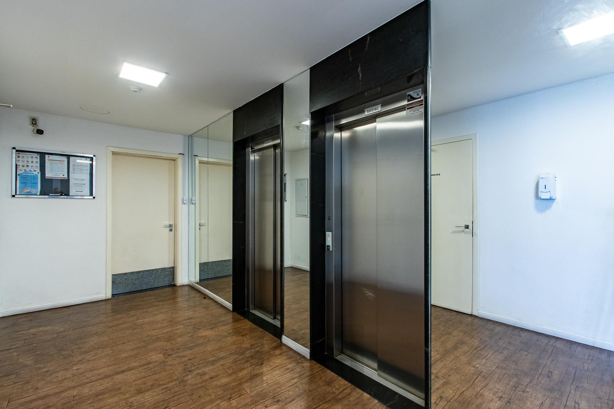 Apartamento com 2 quartos e 65m² à venda em Tristeza, Porto Alegre. — foto 33