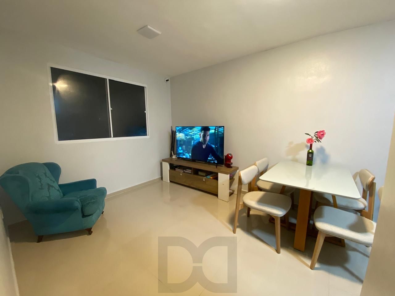 Apartamento de 2 dormitórios, 1 banheiro e 1 vaga. — foto 2