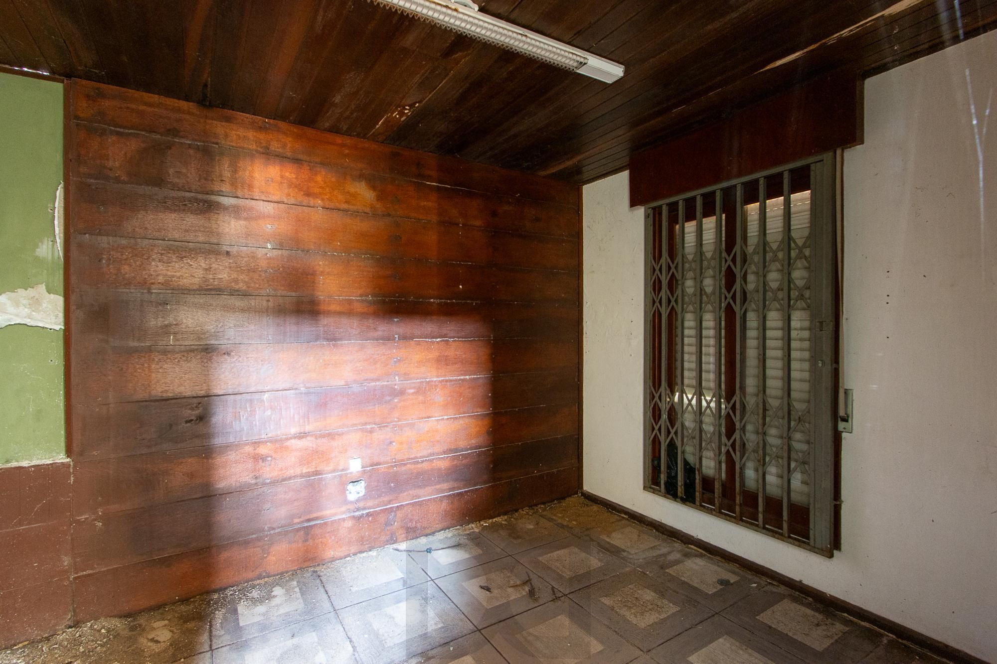 Casa para Venda - 320m², 3 dormitórios, sendo 1 suites, 4 vagas - Cristal — foto 5