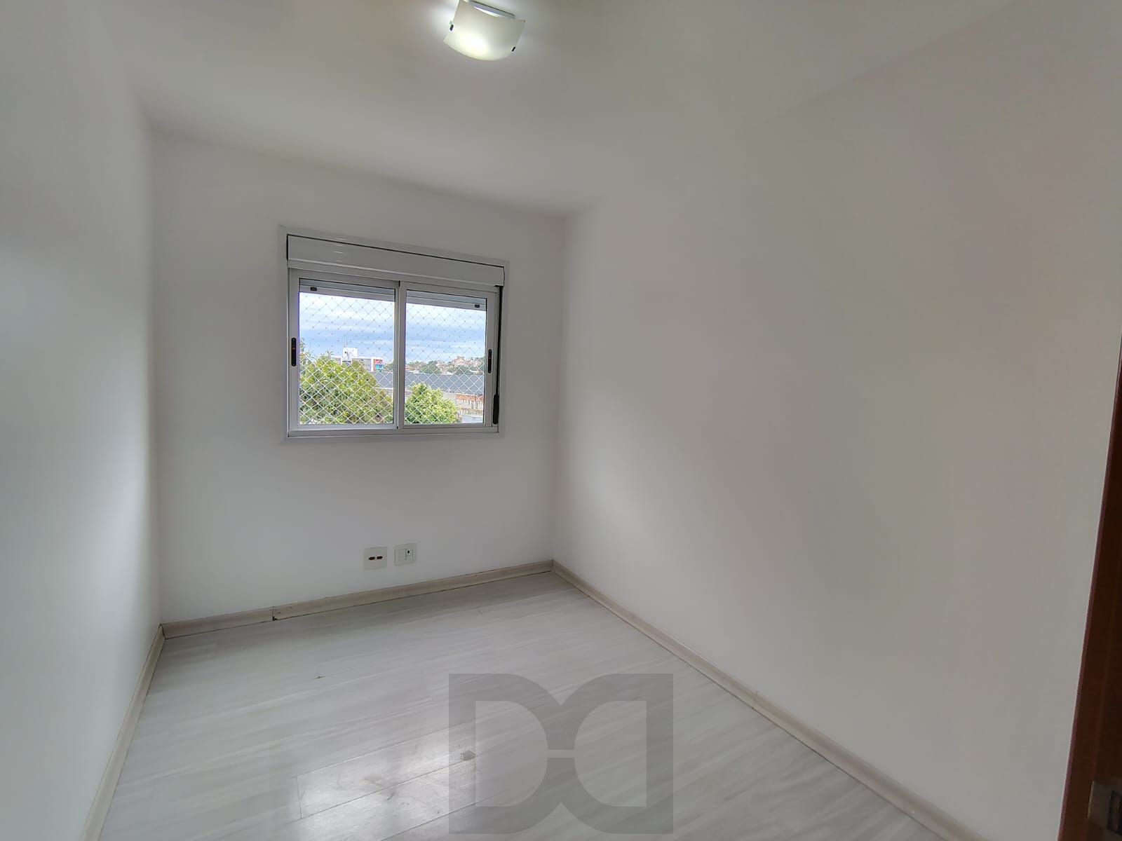 Apartamento de 2 dormitórios, living, cozinha planejada, área de serviço, banheiro social e 1 vaga de garagem escriturada. — foto 11