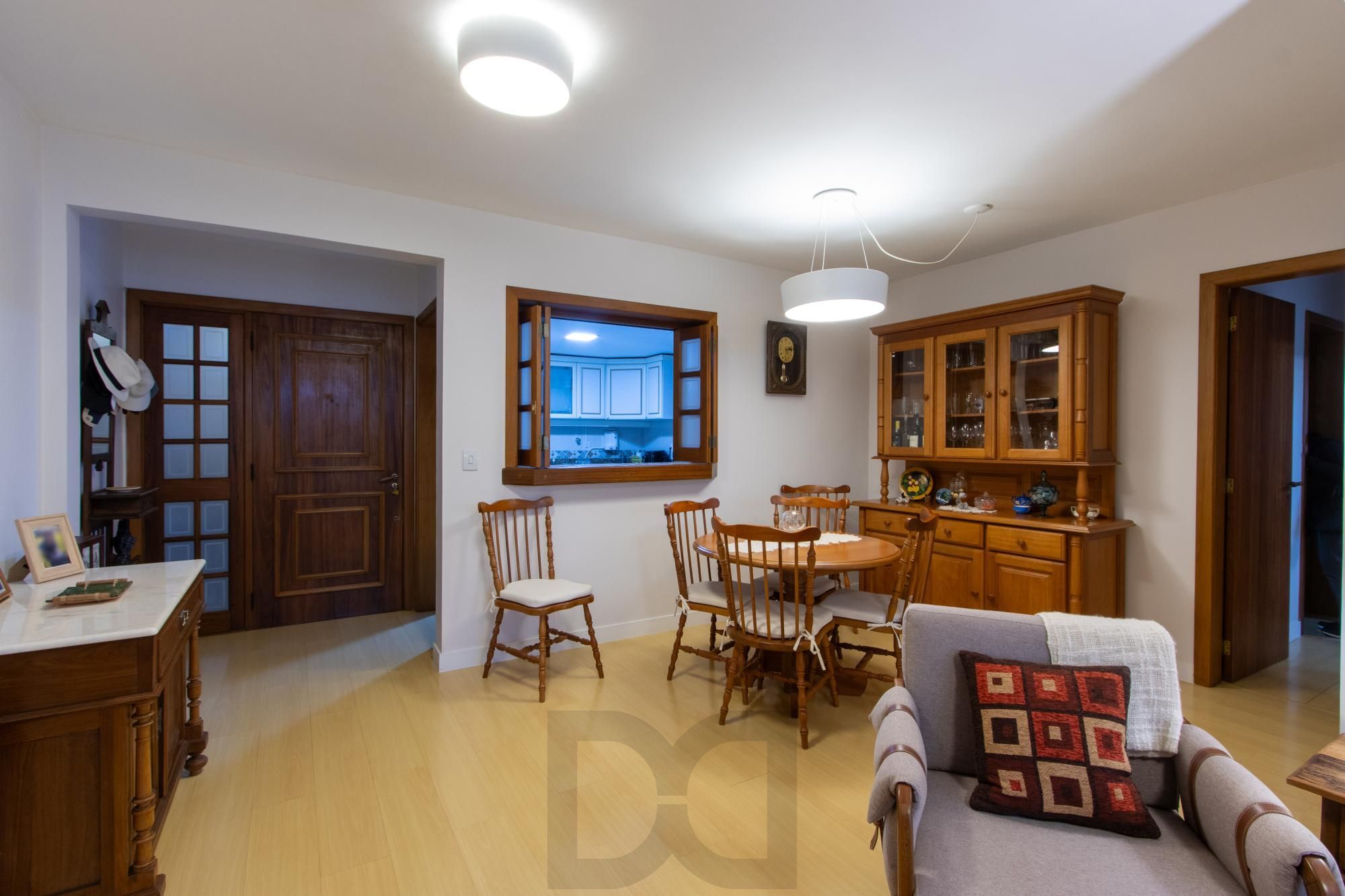 Apartamento de 4 dormitórios, 1 suíte e 2 vagas escrituradas - Bairro Ipanema. — foto 14