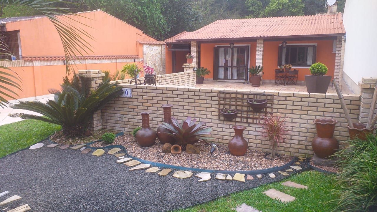 Casa para Venda - 198m², 2 dormitórios, 2 vagas - Belém Novo — foto 1