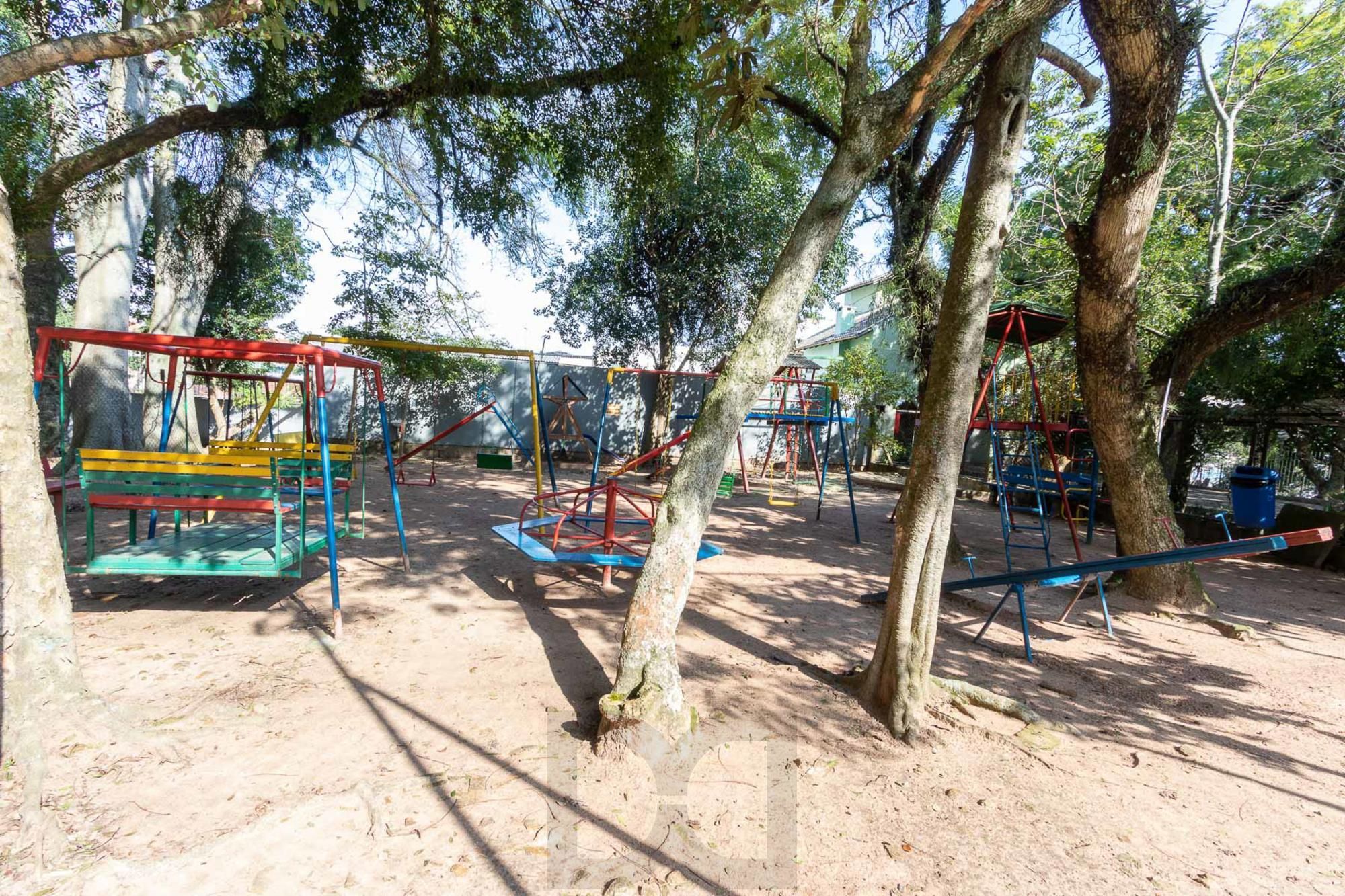 Apartamento 3 quartos, reformado, condomínio com infraestrutura - Bairro Cristal — foto 35