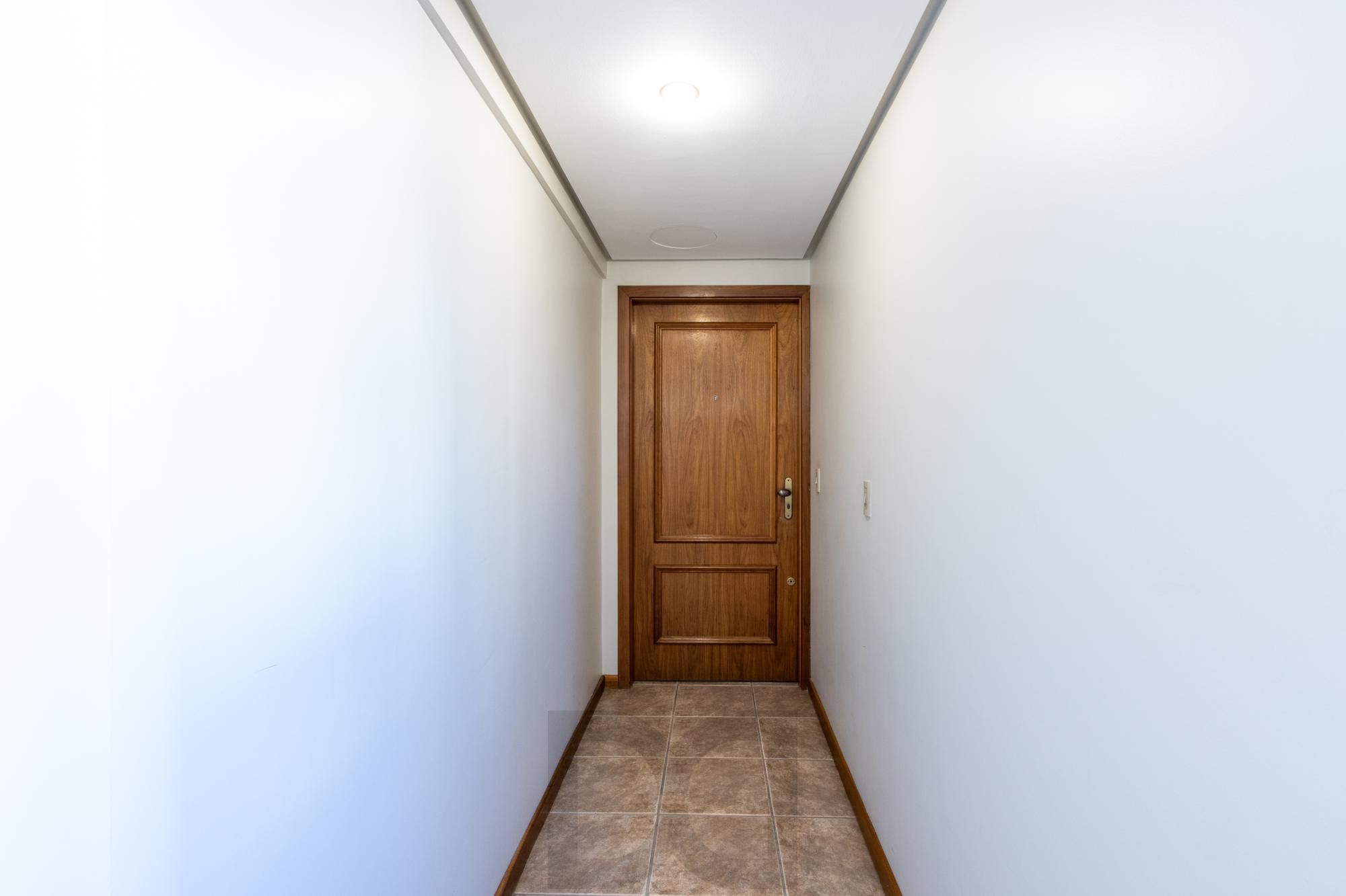 Apartamento Semimobiliado à Venda em Passo da Areia, Porto Alegre, RS — foto 32