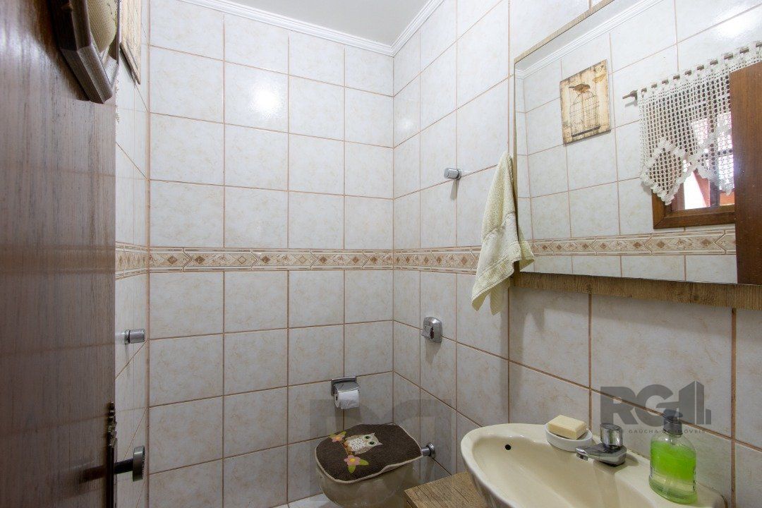 Casa de alvenaria, 3 quartos, 1 suíte, 4 banheiros e 5 vagas de garagem. — foto 9