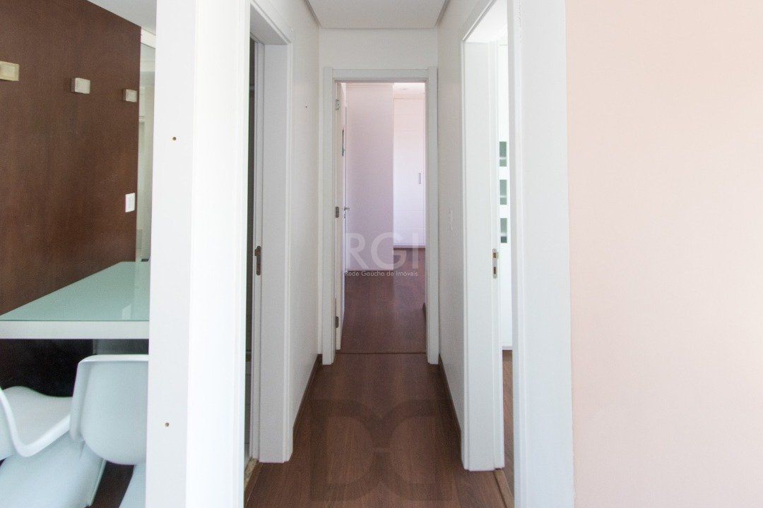 Apartamento | Bairro Cristal | 2 dormitórios | Suíte |  Semi mobiliado |  1 vaga escriturada — foto 15