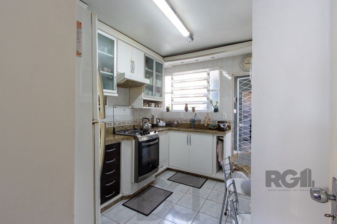 Espetacular 2 Casa Residencial de 5 Quartos e Piscina em Porto Alegre — foto 55