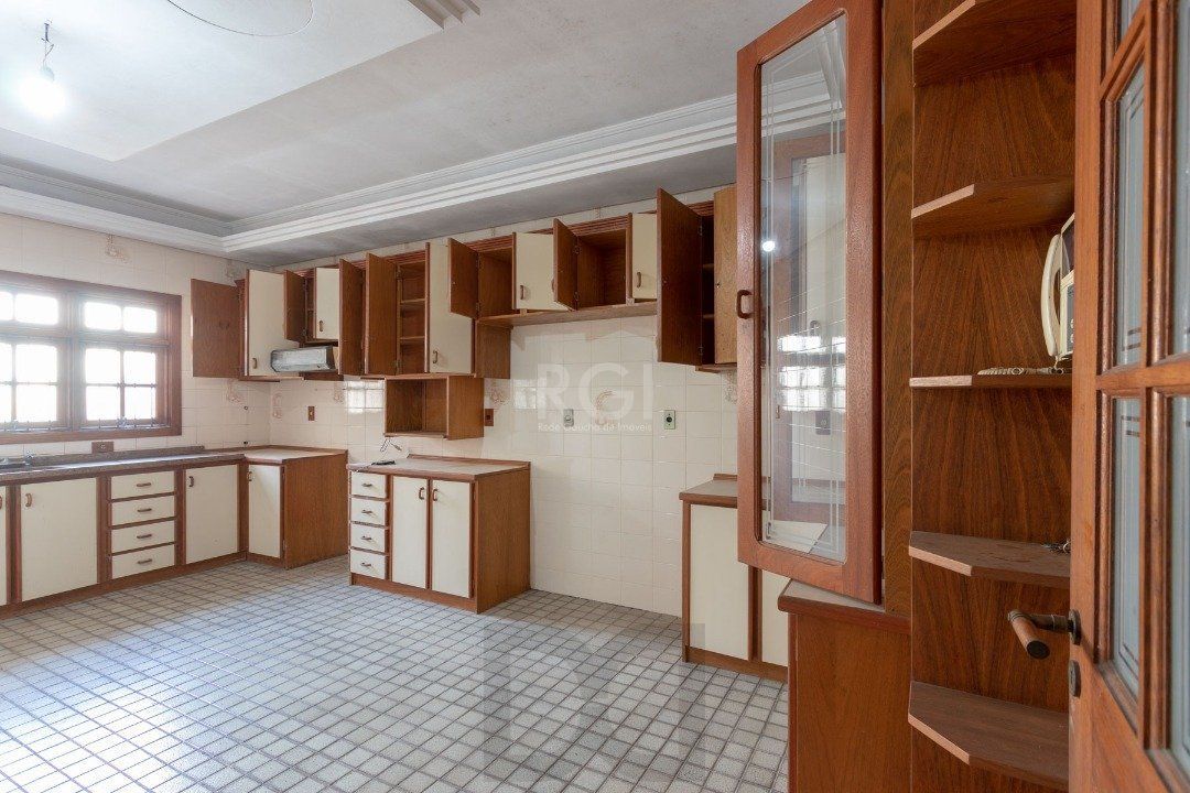 Casa para Venda - 460m², 4 dormitórios, sendo 1 suites, 4 vagas - Cristal — foto 17