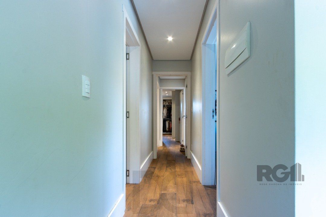 Espetacular 2 Casa Residencial de 5 Quartos e Piscina em Porto Alegre — foto 12