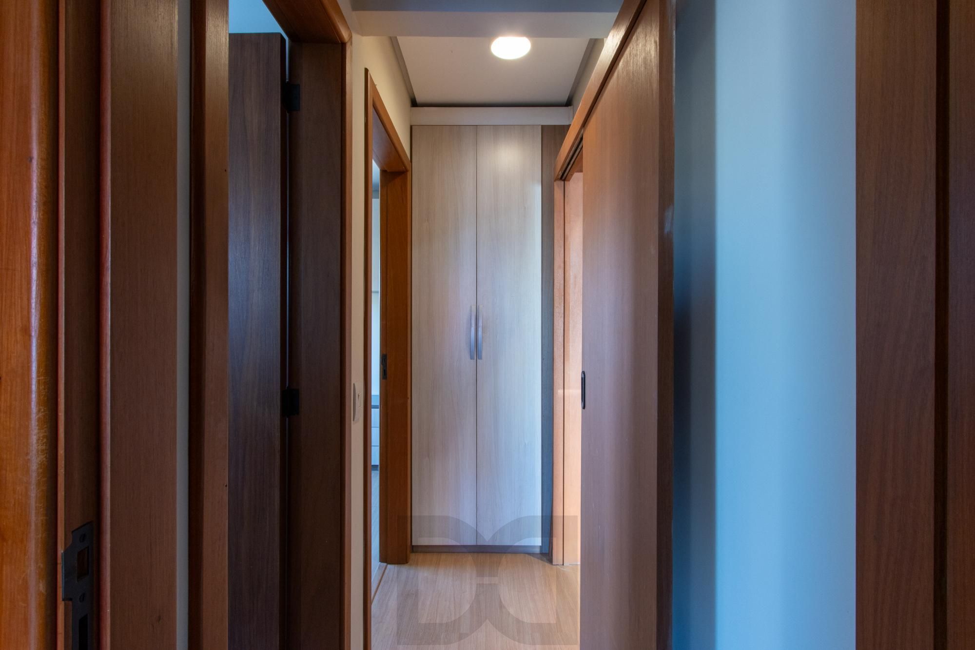 COBERTURA 2 QUARTOS, 2 VAGAS INDIVIDUAIS ESCRITURADAS, ELEVADOR - BAIRRO SANTO ANTONIO — foto 18