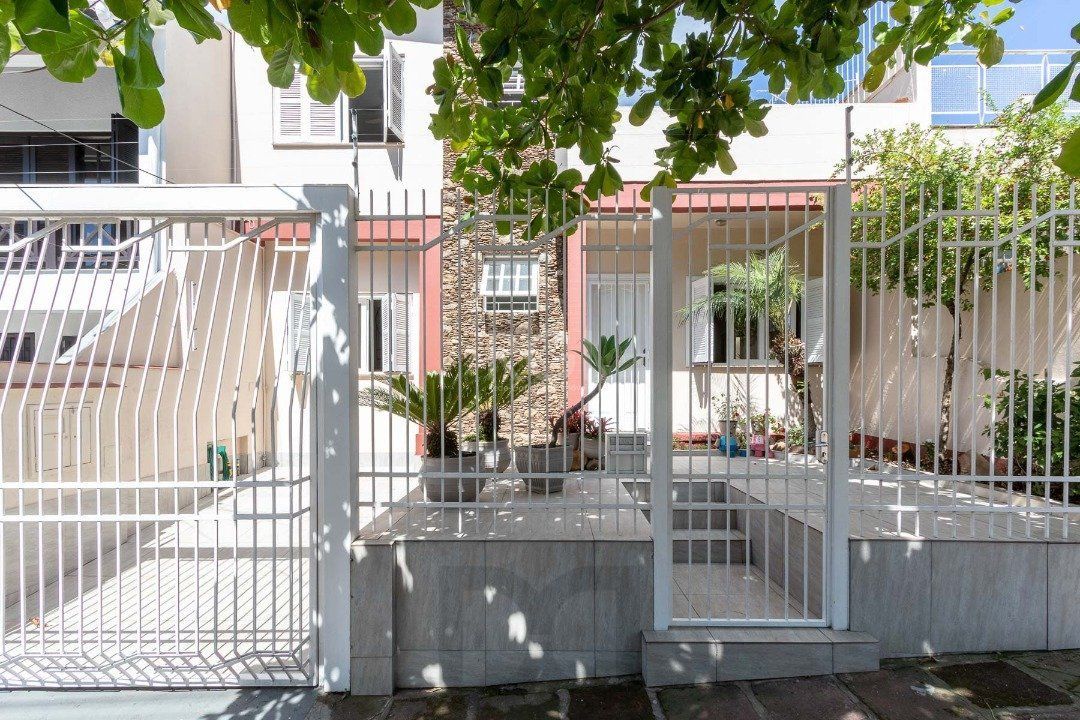 Sobrado para Venda - 150m², 3 dormitórios, sendo 1 suites, 1 vaga - Morro Santana — foto 2