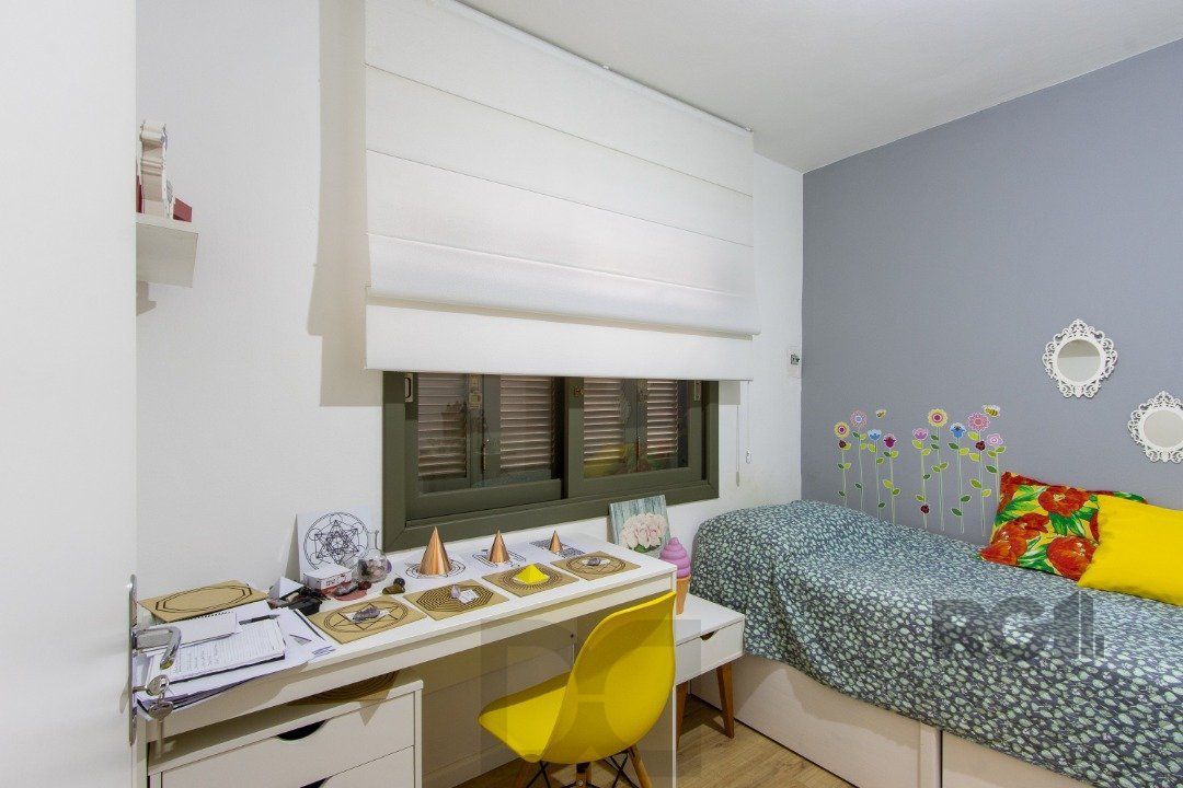 Casa térrea, 3 quartos, edícula, com 2 suites, pátio - Bairro Guarujá — foto 27