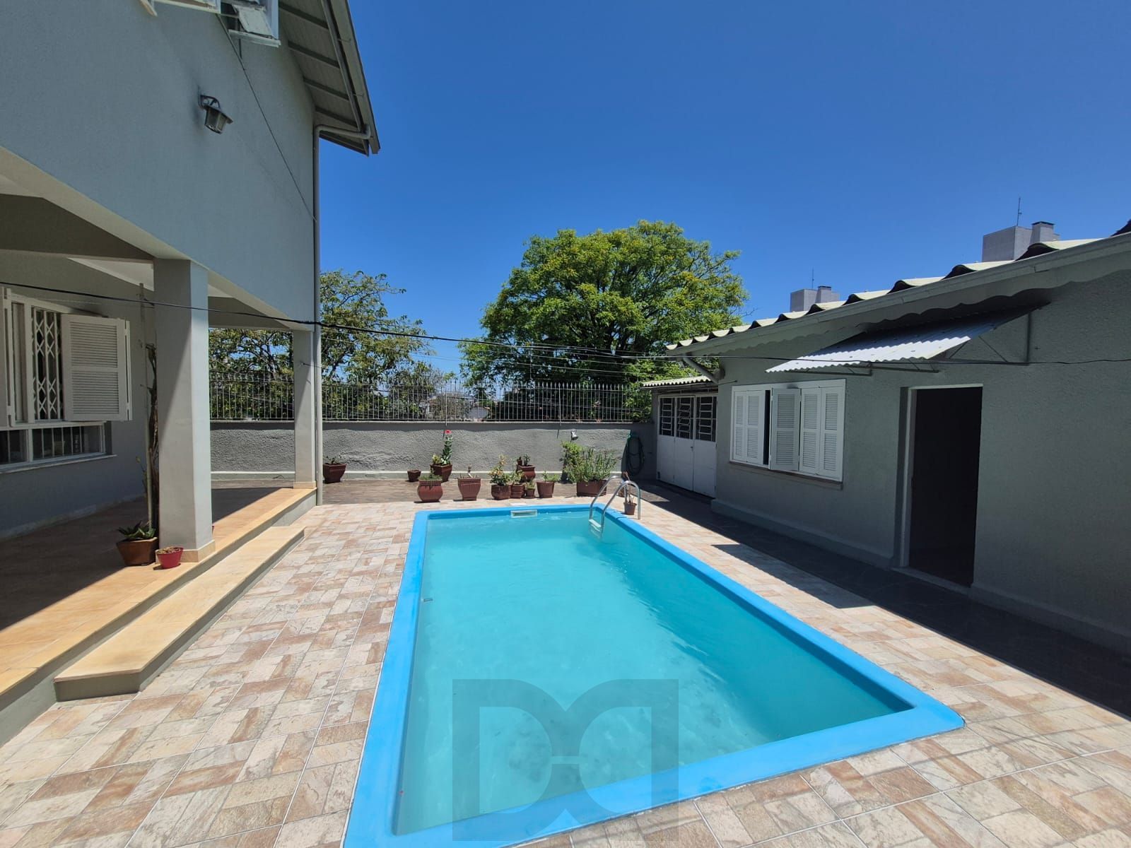 Casa 4 Dormitórios 1 suite 3 banheiros piscina e churasqueira — foto 4