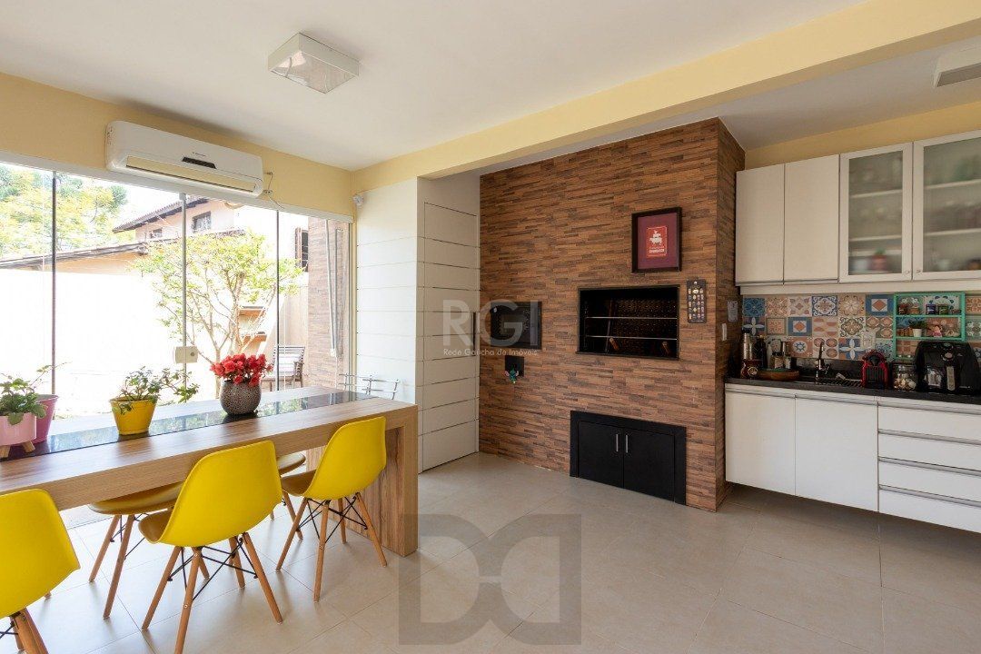 Casa Condominio para Venda - 102.9m², 3 dormitórios, sendo 1 suites, 2 vagas - Camaquã — foto 1