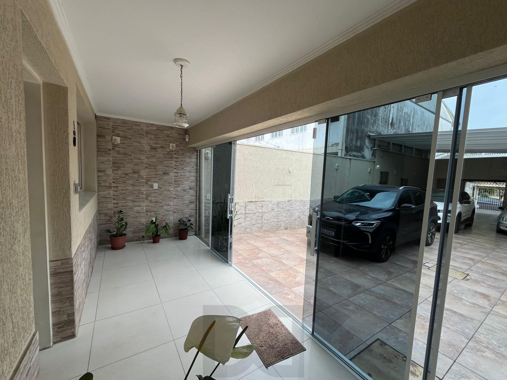 Duas casas no mesmo terreno – conforto, espaço e excelente localização! — foto 20