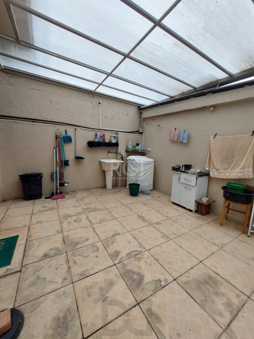 Casa para Venda - 184m², 3 dormitórios, sendo 1 suites, 4 vagas - Cristal — foto 14