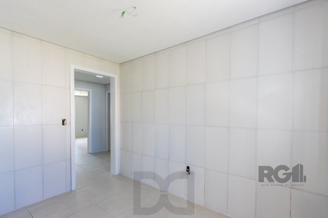 Casa no Bairro Hípica, 100% reformada, 2 dormitórios, 1 vaga de garagem. — foto 16