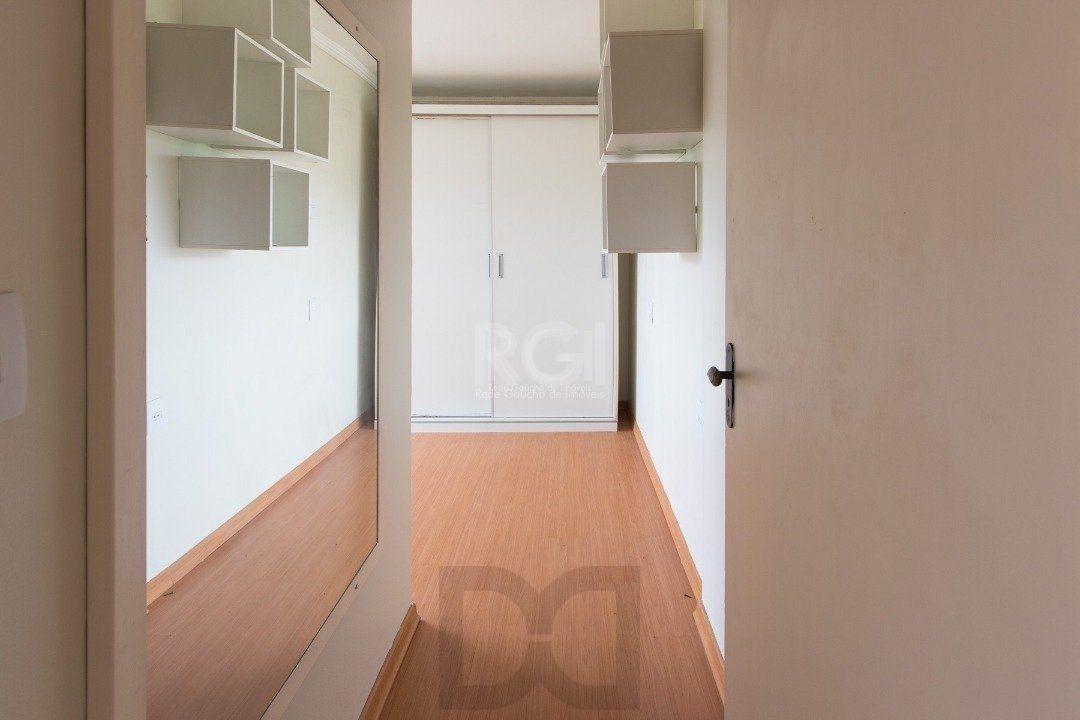 Apartamento de 2 dormitórios e 1 vaga de garagem no bairro Cristal. — foto 15
