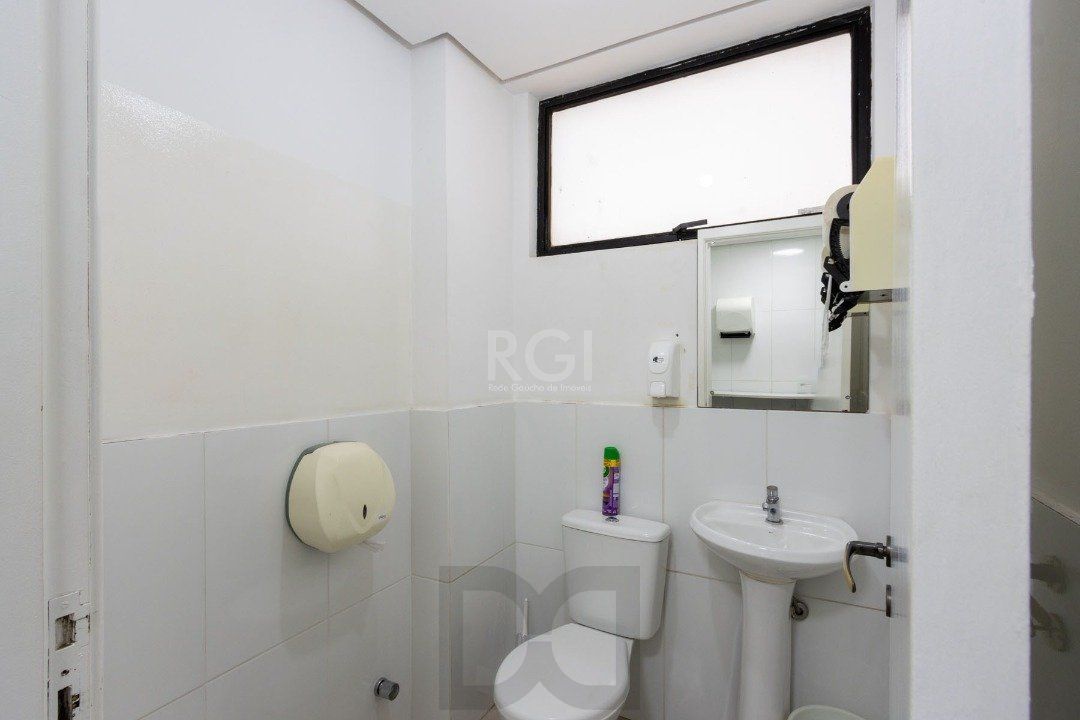 Sala em andar inteiro com 141,77 m2 privativos — foto 31