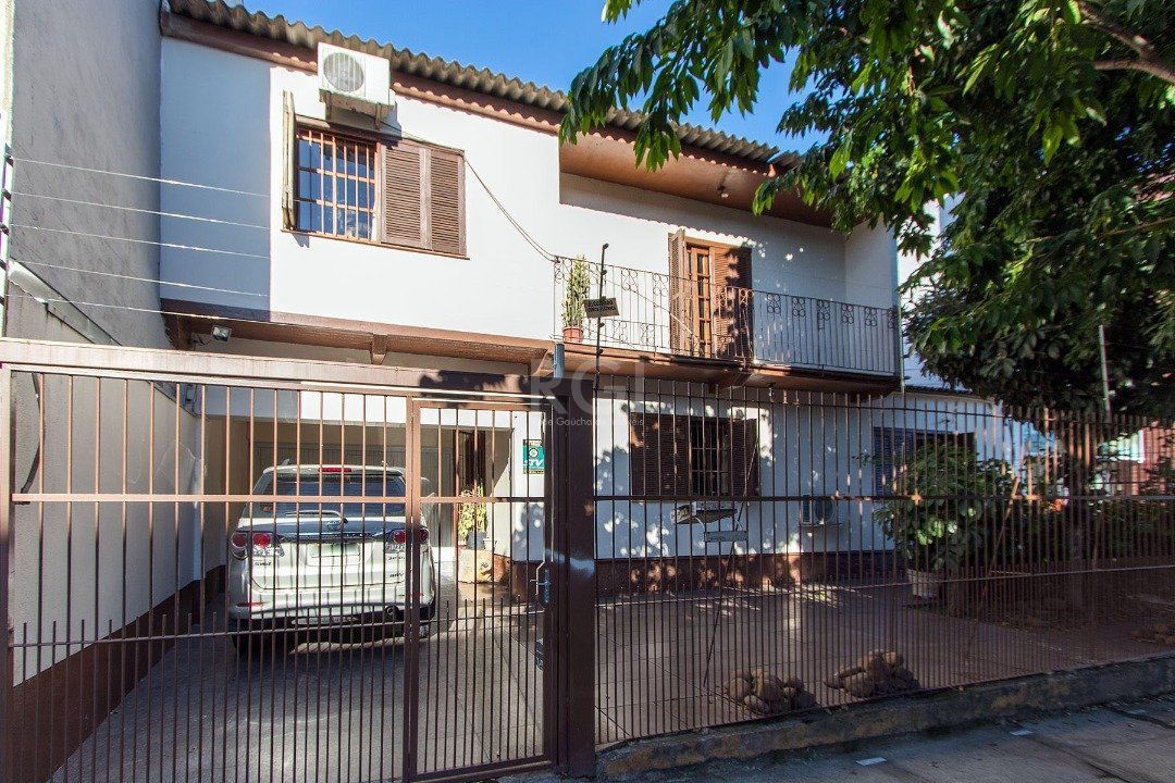 Casa para Venda - 229.18m², 4 dormitórios, sendo 4 suites, 5 vagas - Cavalhada — foto 2