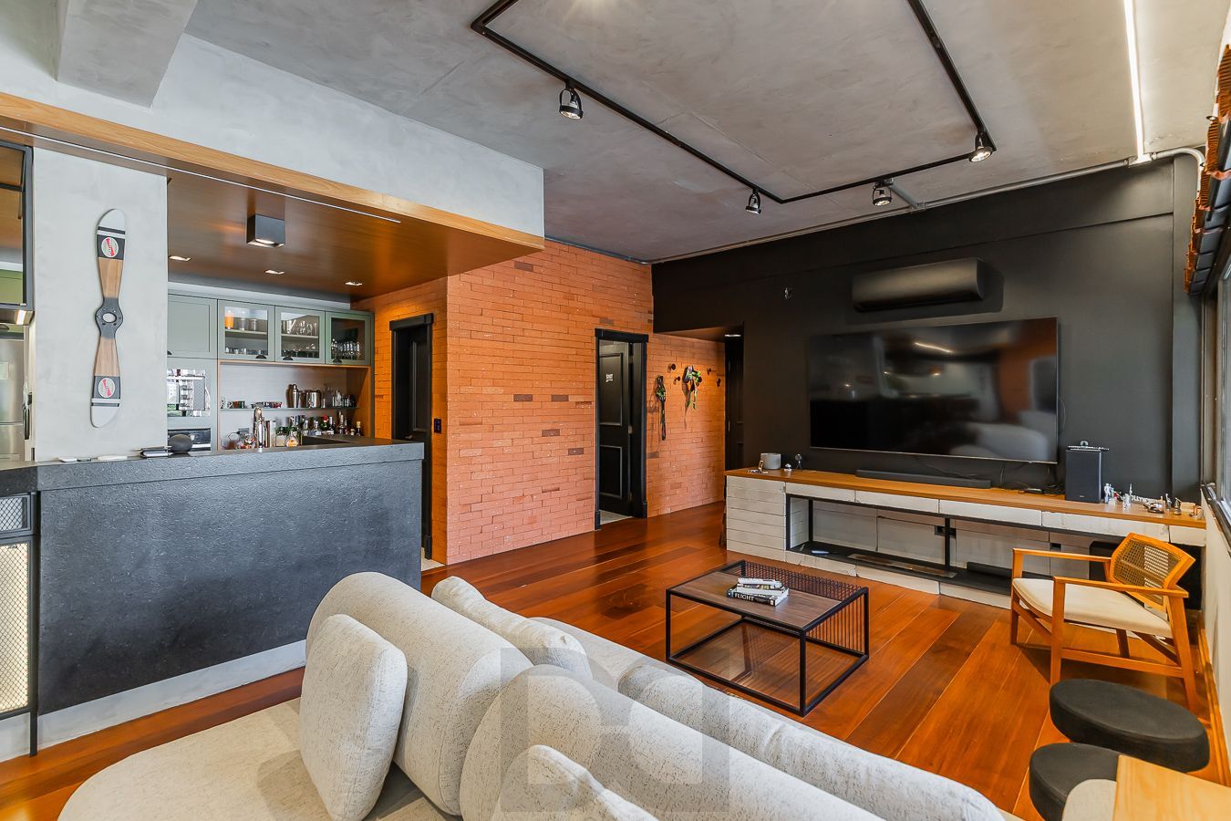 Apartamento 3 dormitórios, 3 vagas e 259 m² no bairro Auxiliadora. — foto 5