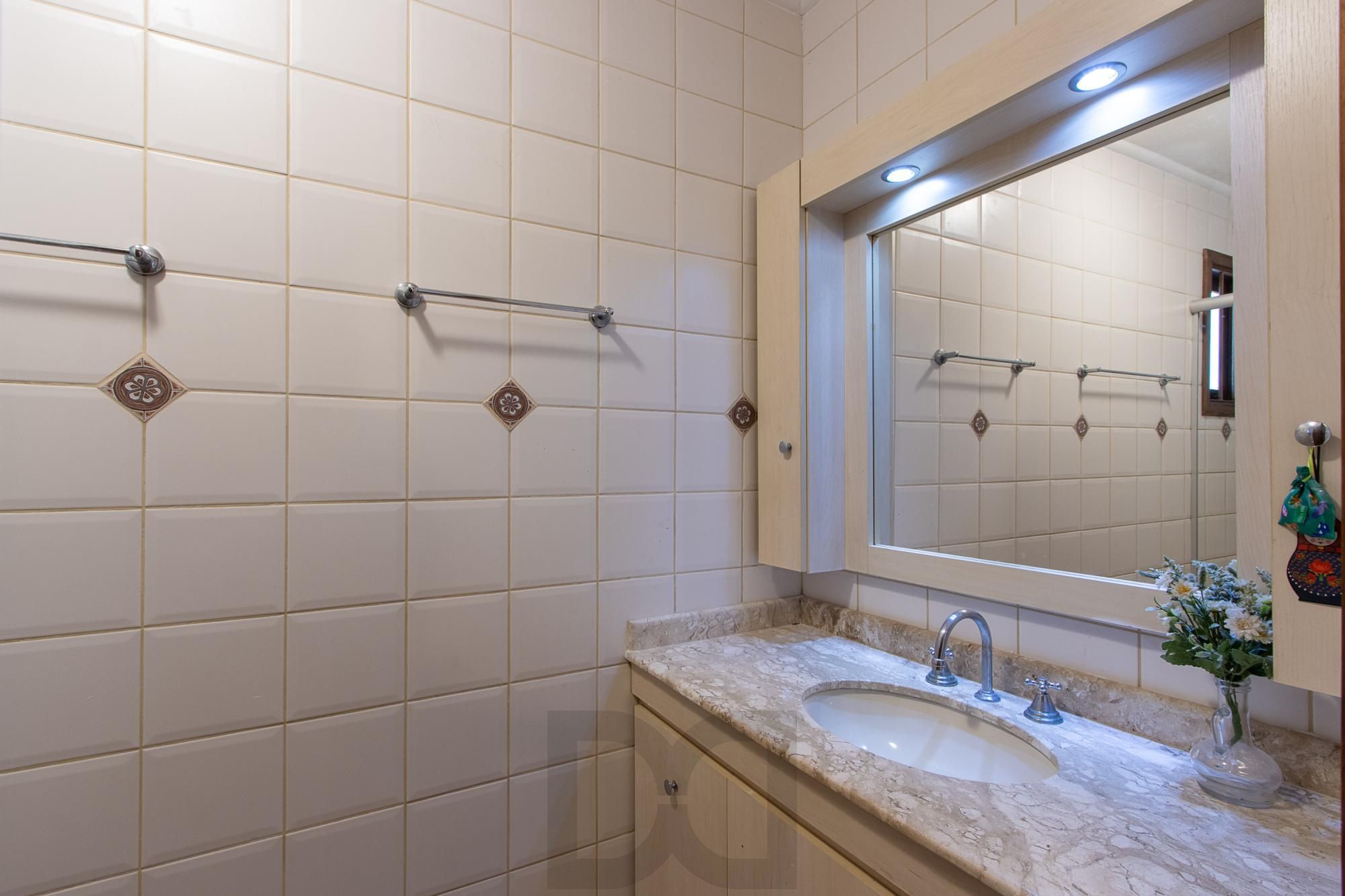 Casa 3 dormitórios, 1 suíte, 2 vagas - Bairro Camaquã — foto 30