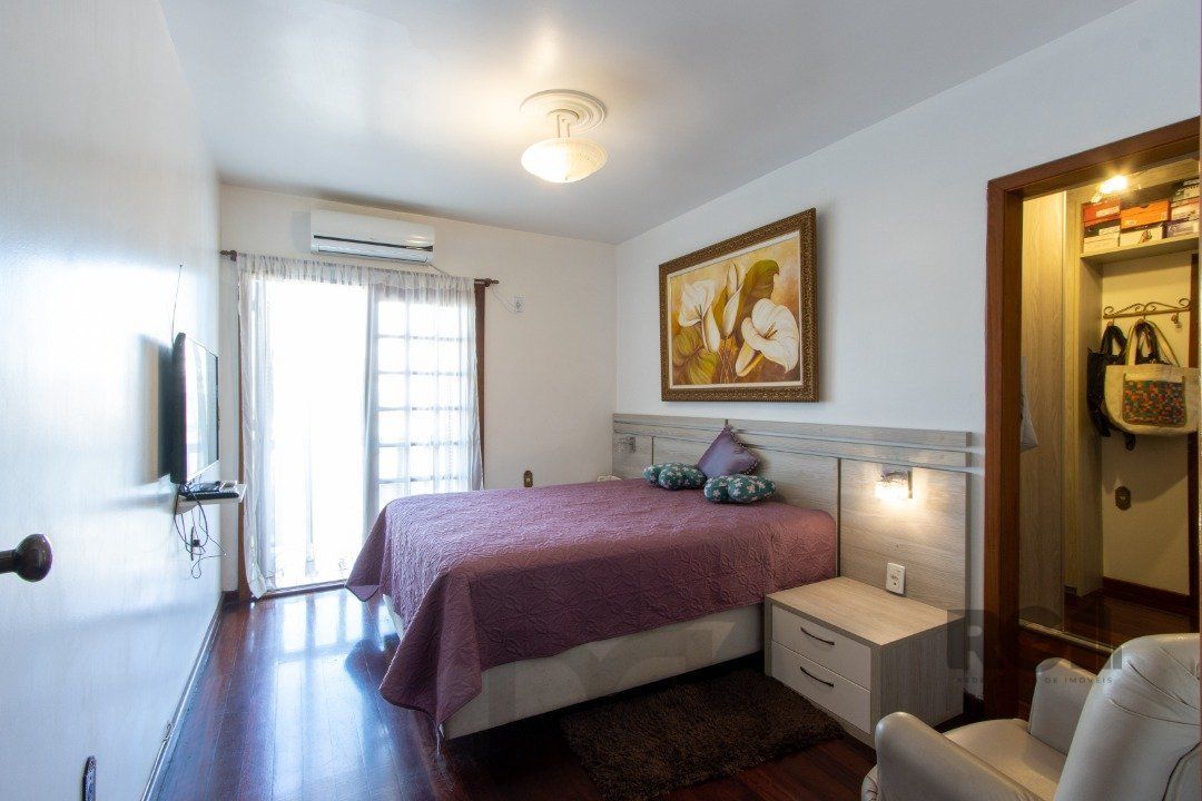 Casa de alvenaria, 3 quartos, 1 suíte, 4 banheiros e 5 vagas de garagem. — foto 25