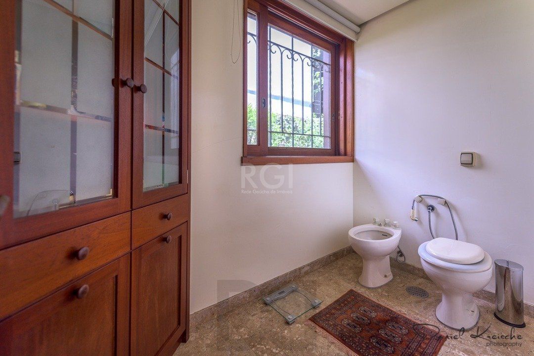 Casa para Venda - 418m², 5 dormitórios, sendo 1 suites, 6 vagas - Tristeza — foto 15