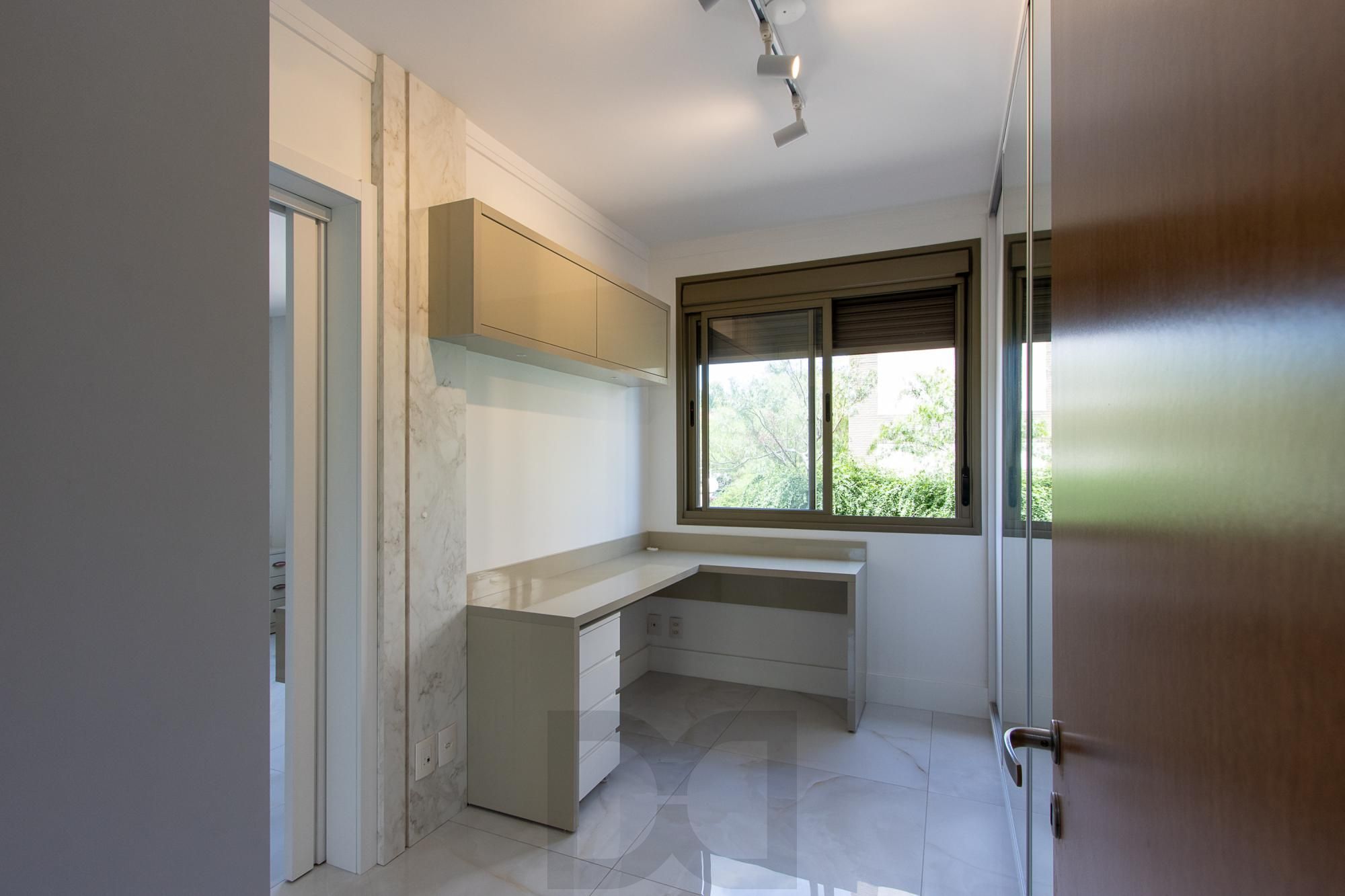 Apartamento totalmente reformado e impecável para locação - 3 quartos sendo uma suíte - Bairro Cavalhada — foto 29