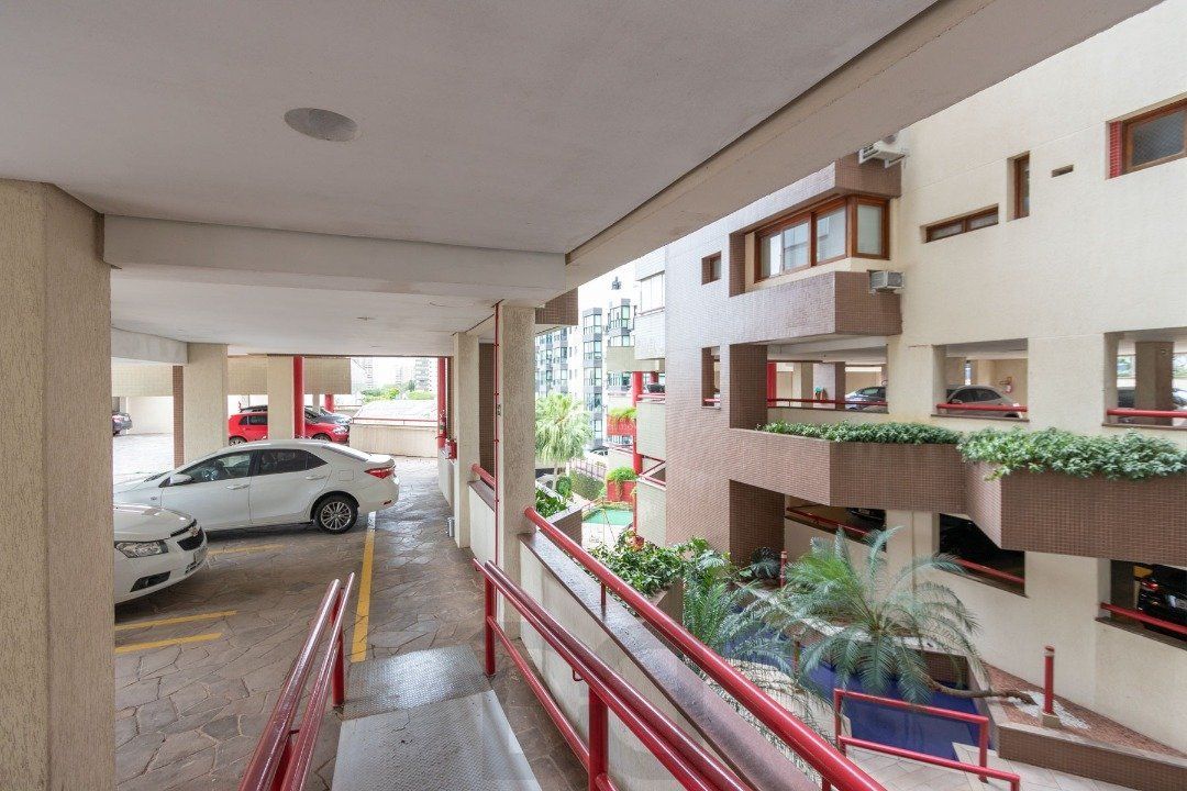 Cobertura para Venda - 302m², 4 dormitórios, sendo 1 suites, 3 vagas - Menino Deus — foto 58