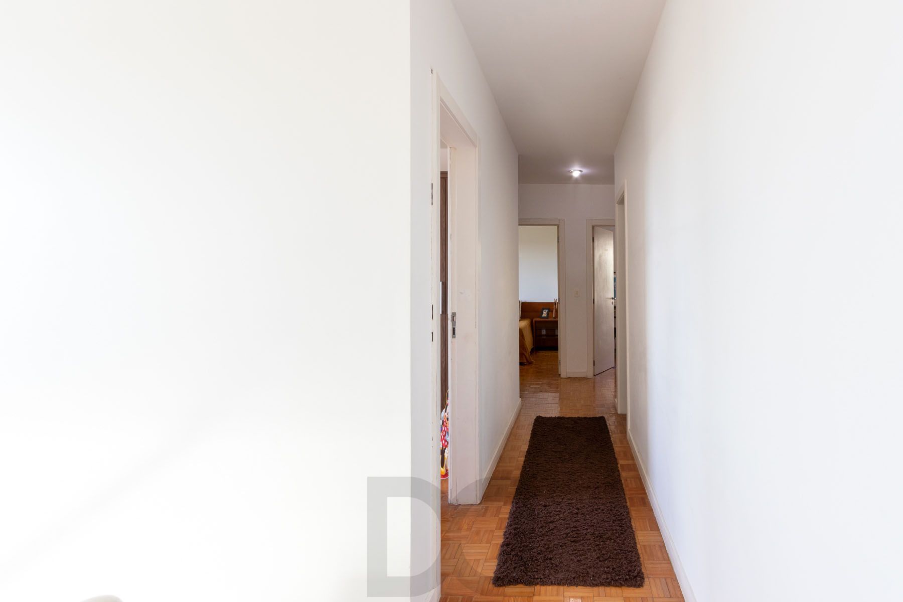 Casa para Venda - 470m², 3 dormitórios, sendo 1 suites, 6 vagas - Nonoai — foto 33