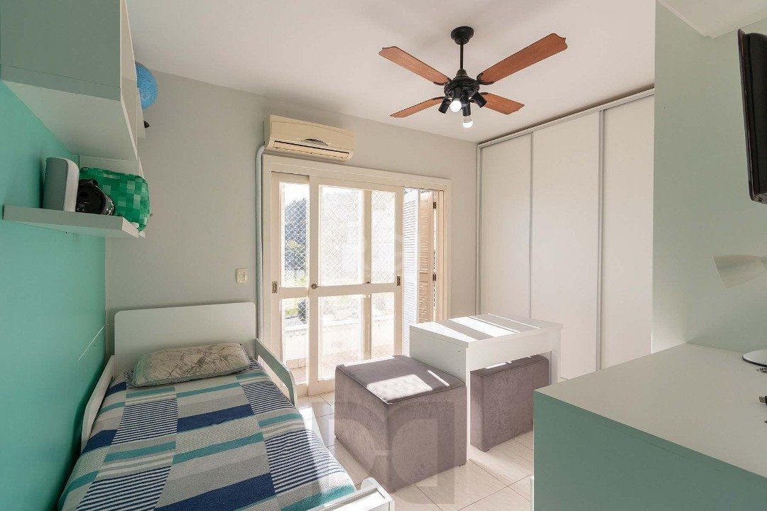 Casa para Venda com 4 dormitórios no bairro Hípica — foto 35