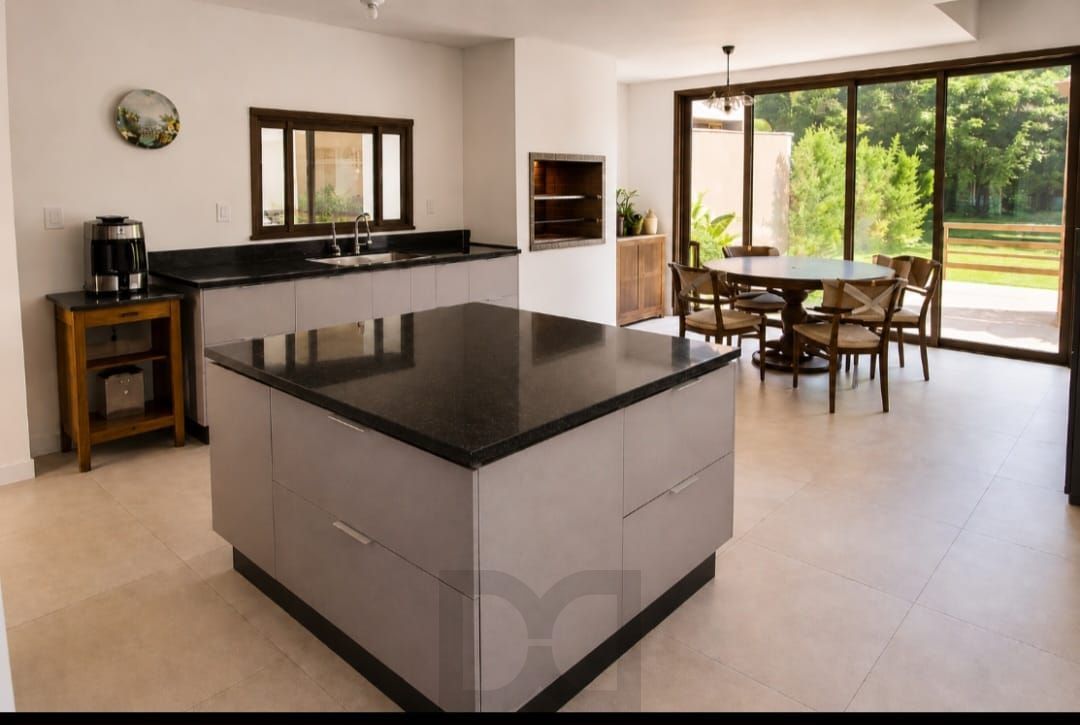 Casa Condominio para Venda - 300m², 3 dormitórios, sendo 3 suites, 4 vagas - Terra Ville — foto 2